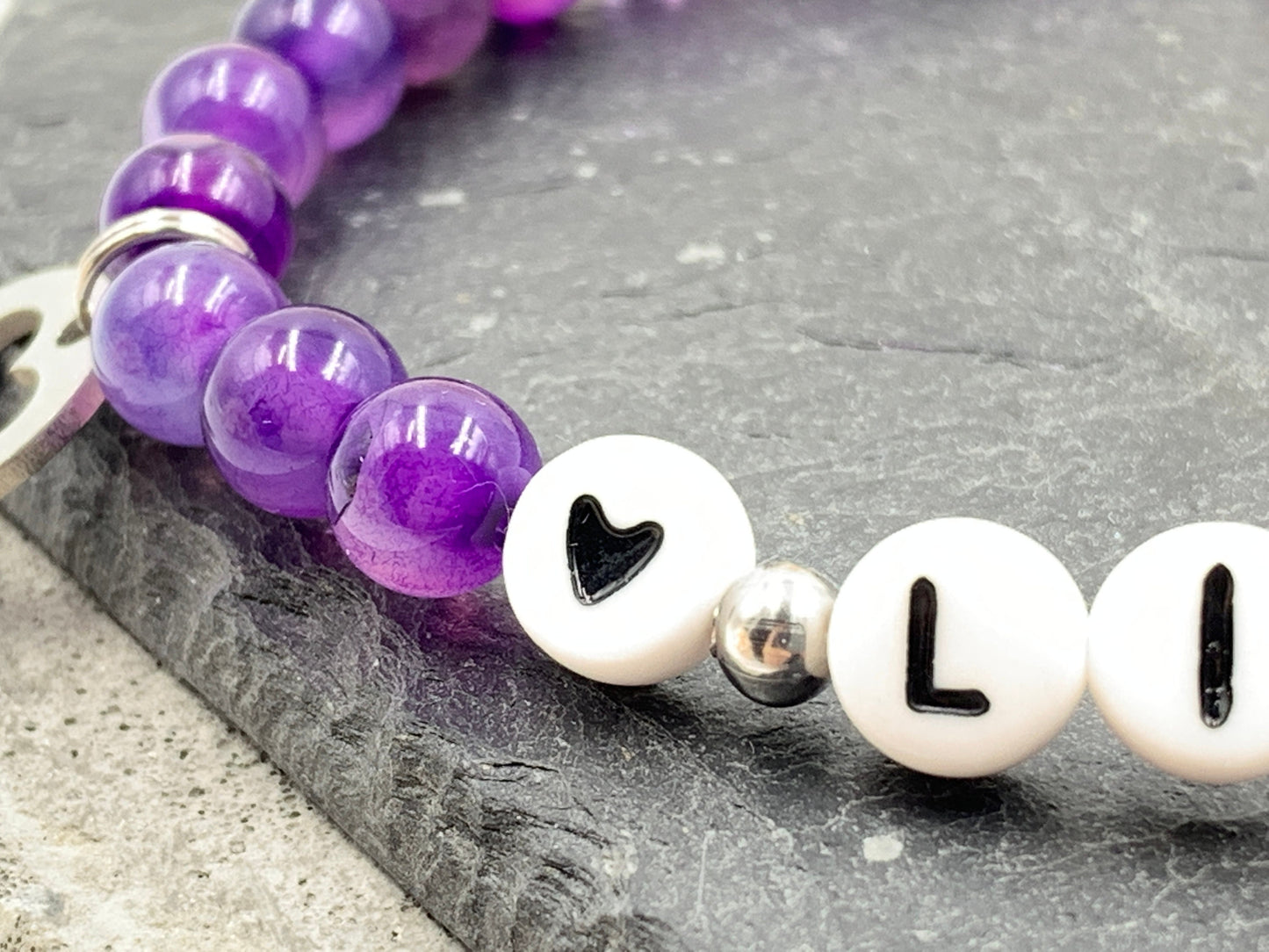 Perlenarmband Amethyst echt mit Name - Geschenk Mama Geburt Liebe Andenken Lieblingsmensch Mädchenarmband - Wunschedelstein personalisierbar