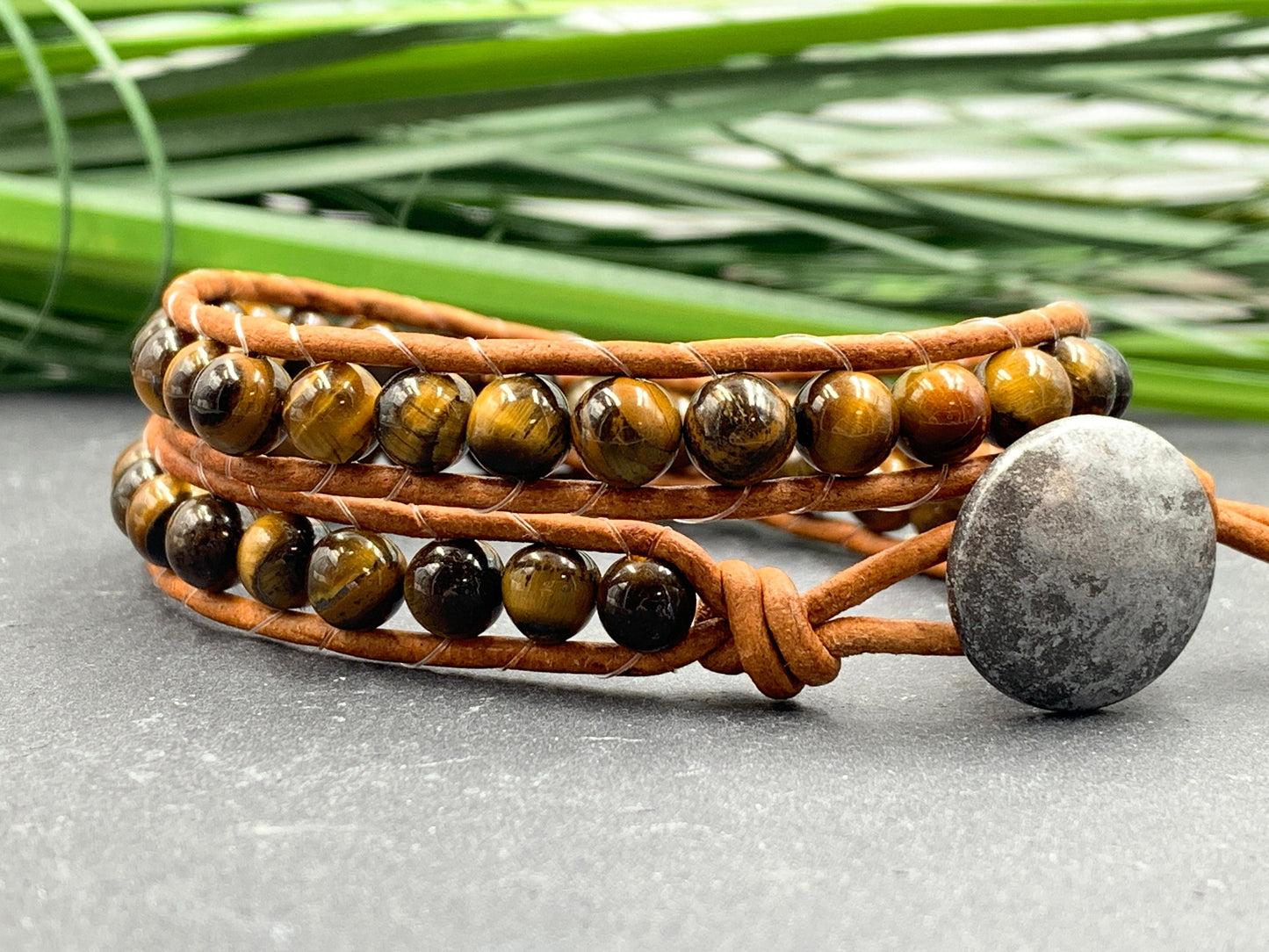 Wickelarmband Tigerauge echter Naturstein und Leder - gewickeltes Perleanarmband - Bohostil - Edelstein nach Wunsch