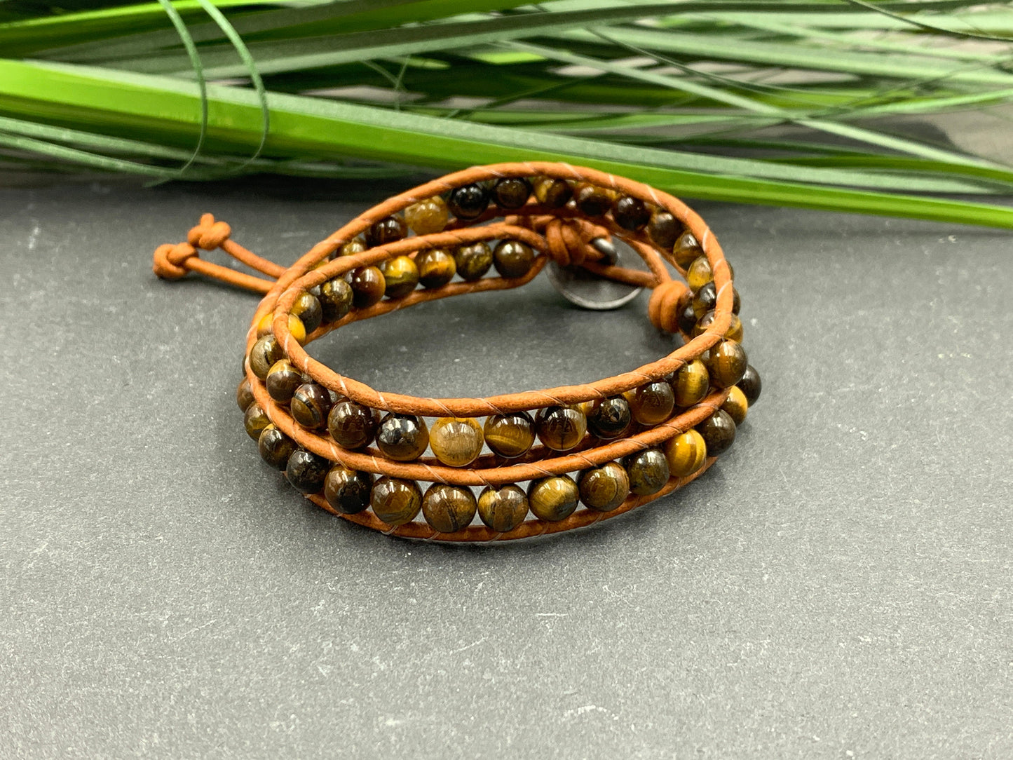 Wickelarmband Tigerauge echter Naturstein und Leder - gewickeltes Perleanarmband - Bohostil - Edelstein nach Wunsch