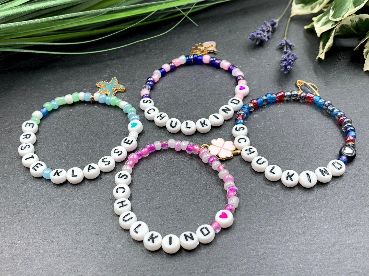Armband Schulkind Rocailles - Glücksbringer Perlenarmband erster Schultag Geschenk Einschulung - viele Farben - personalisierbar