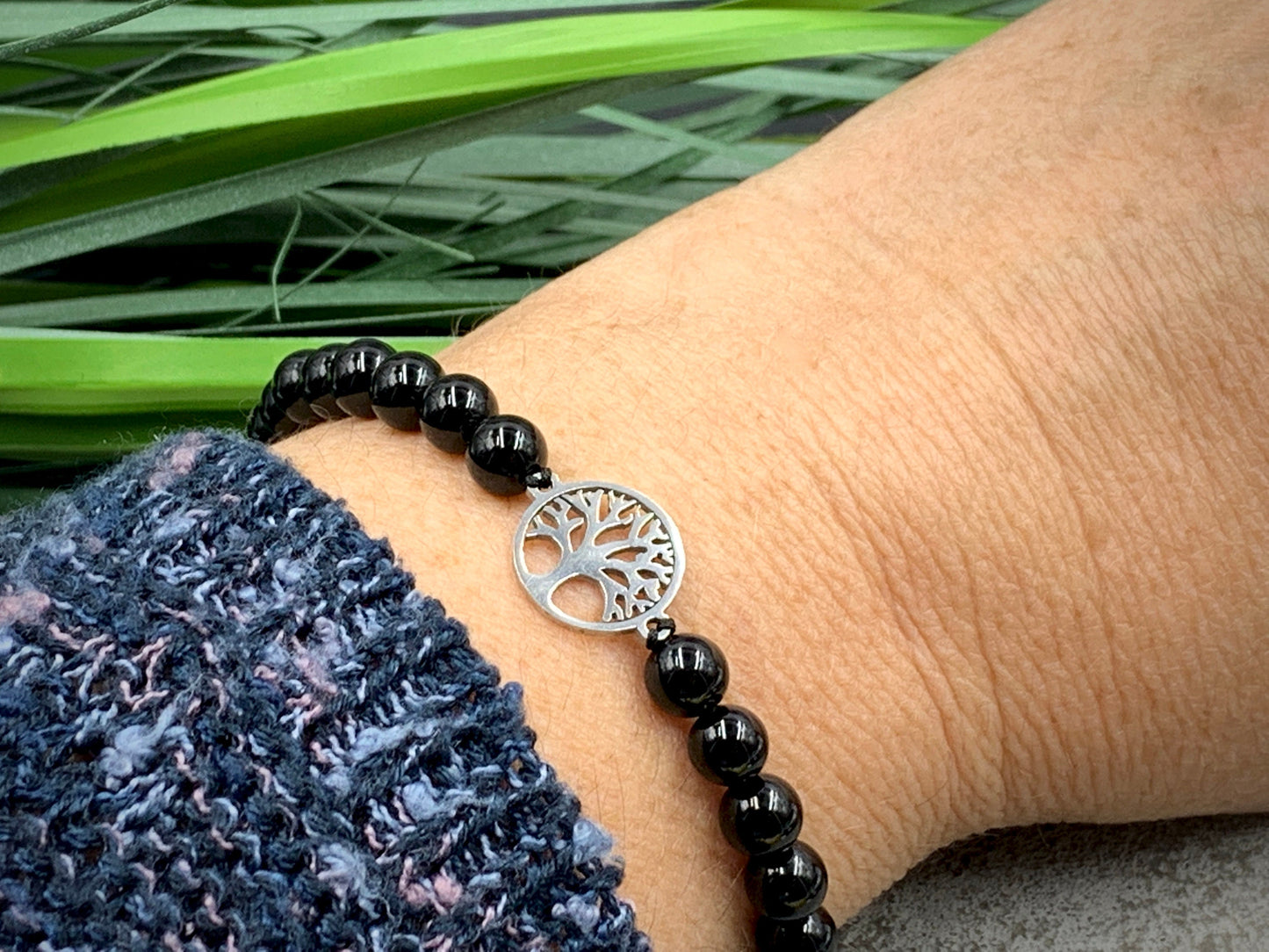 Makramee Armband Lebensbaum schwarzer Turmalin - Geburtsstein Oktober - Perlenarmband Schutzstein - Geschenk Liebe Glück Kraft - anpassbar