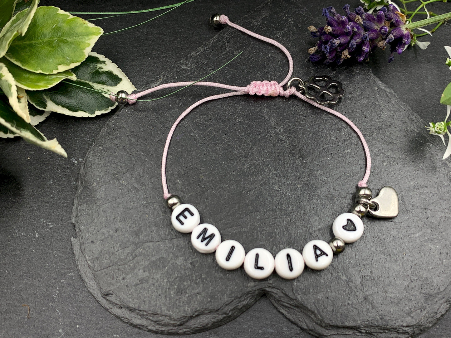 Armband Makramee Emilia Rosa Perlen Edelstahl Größe einstellbar - Geschenk Mädchen Kinderarmband Namensarmband Lieblingsmensch viele Farben