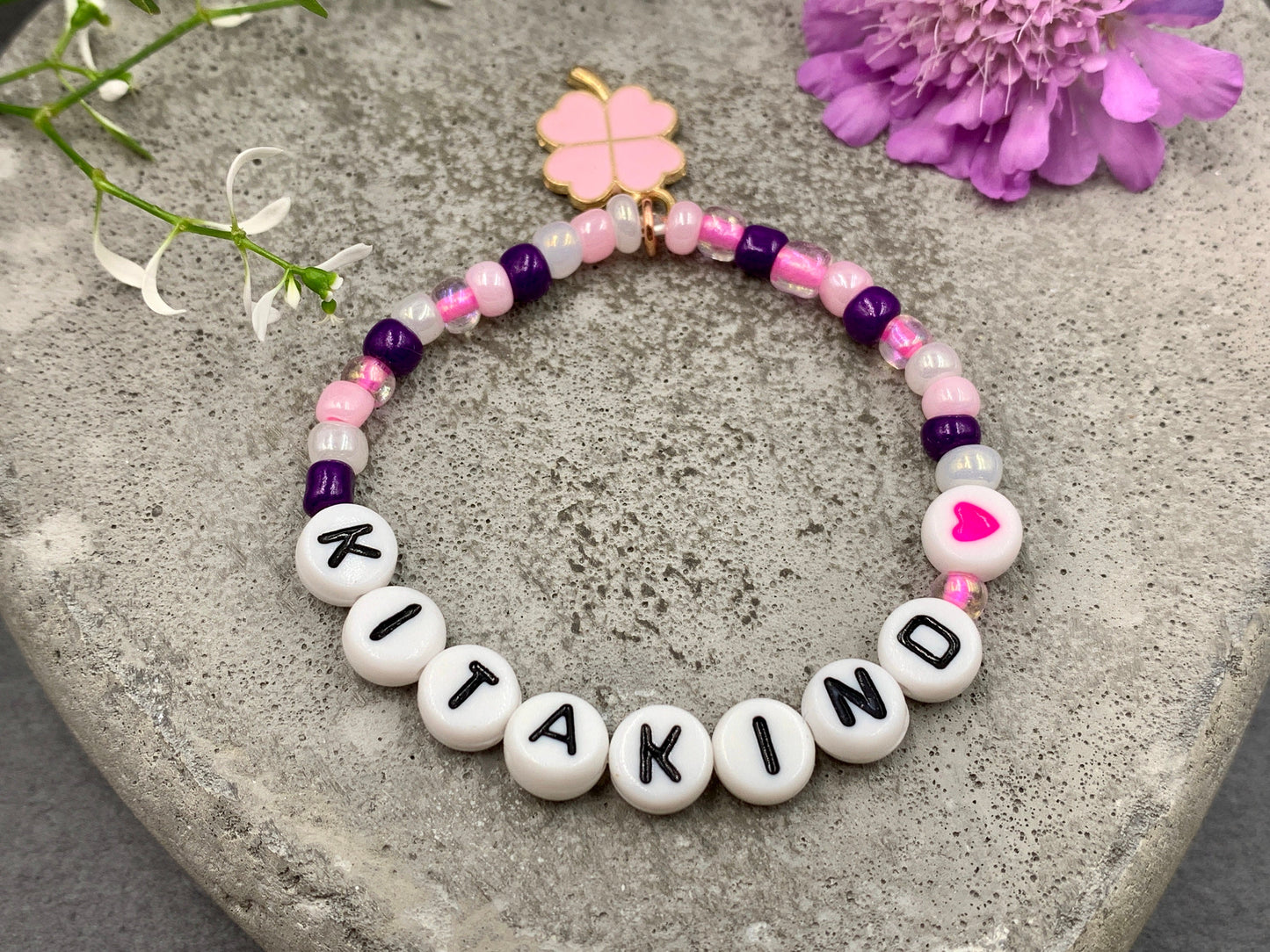 Armband Kitakind Rosa Pink Rocailles Glasperlen - Glücksbringer Perlenarmband Mädchen Geschenk erster Tag Kindergarten - viele Farben