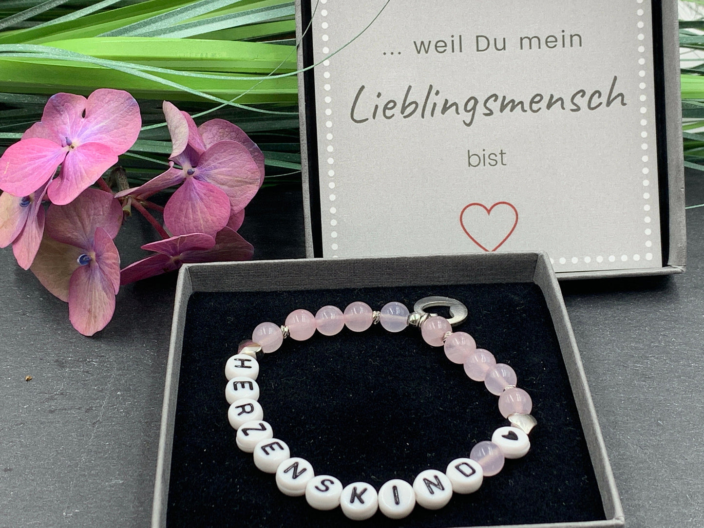 Armband Herzenskind Rosenquarz Herzen Facettenperlen Messing platiniert - Mädchenarmband Geschenk Kinder Lieblingsmensch Wunschedelstein