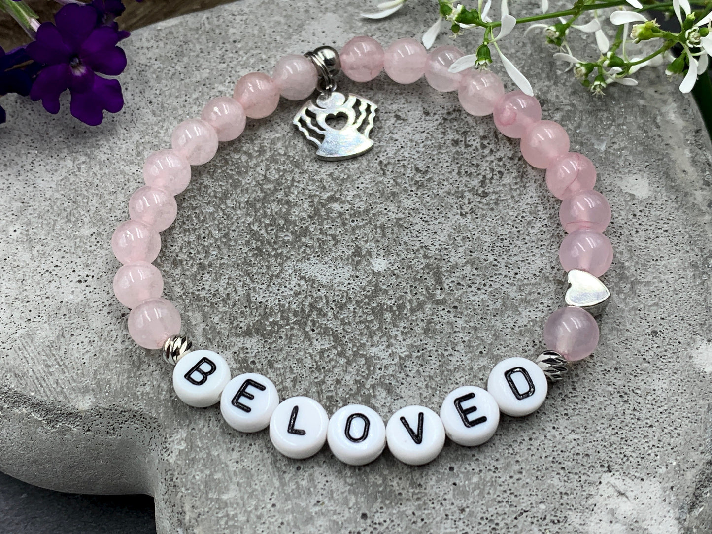 Armband Rosenquarz beloved - Herzen Platiniert - Geschenk Liebe Freundschaft Glück Lieblingsmensch - Wunschedelstein personalisierbar