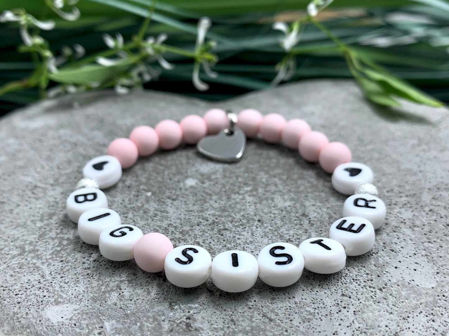 Armband Big Sister Rosa Acryl - Geschenk kleine Schwester kleiner Bruder Kinderarmaband mit Namen - Wunschfarbe personalisierbar