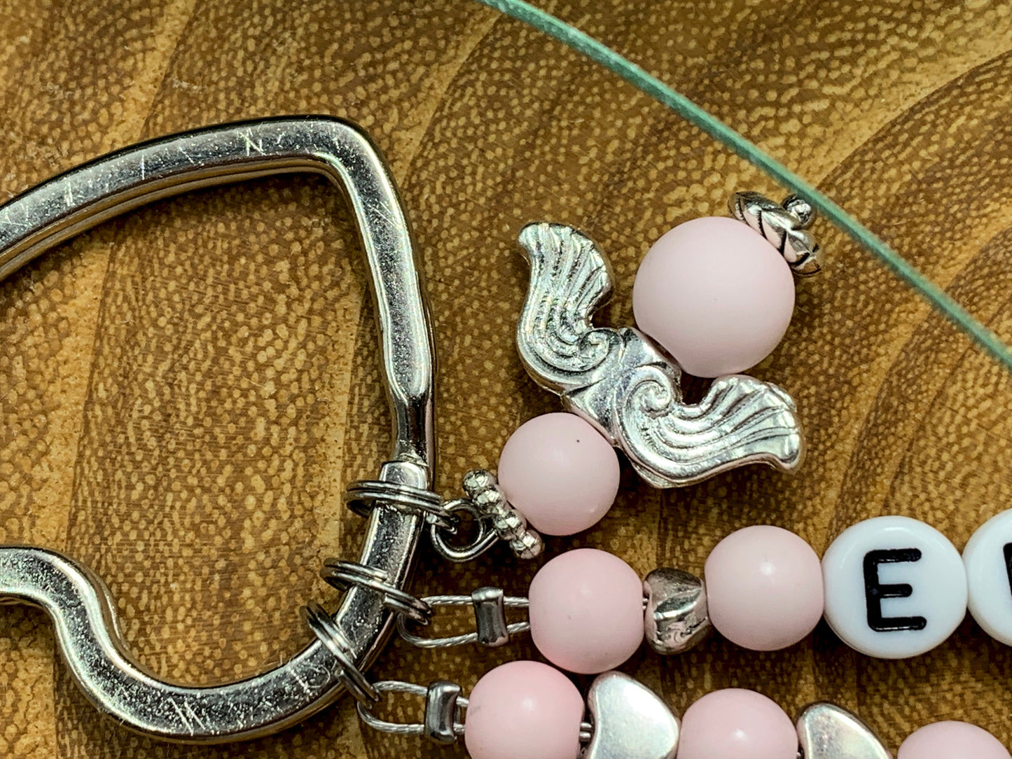 Schlüsselanhänger Name Emma Perlen Acryl Rosa - Geschenk Mutter Großmutter Geburt Taufe Liebe - personalisierbar - echte Edelsteine möglich