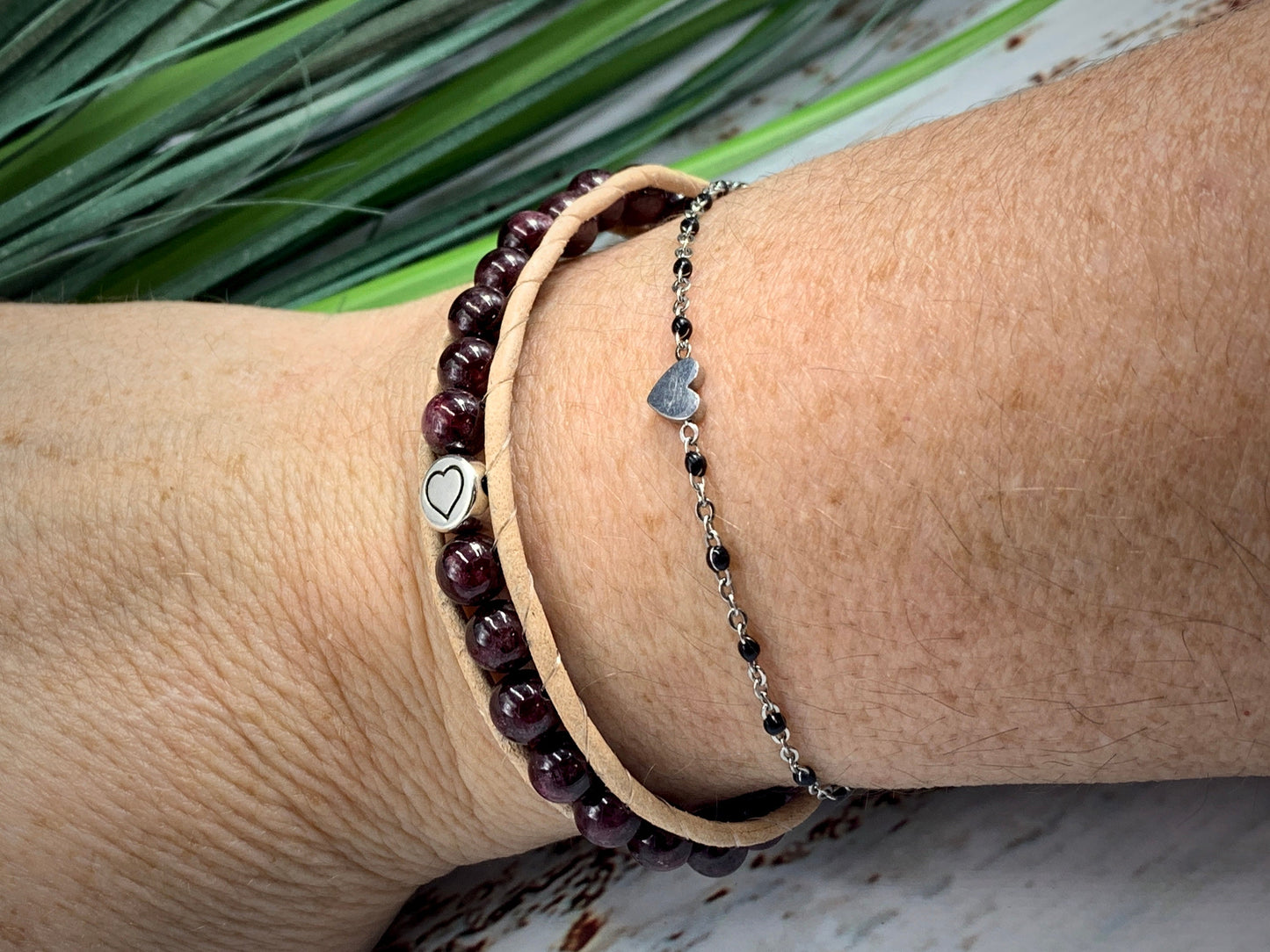 Perlenarmband gewickelt Granat echter Naturstein mit Leder - Herz DQ - Wickelarmband Bohostil - Geschenk Geburtstag Liebe Freundin