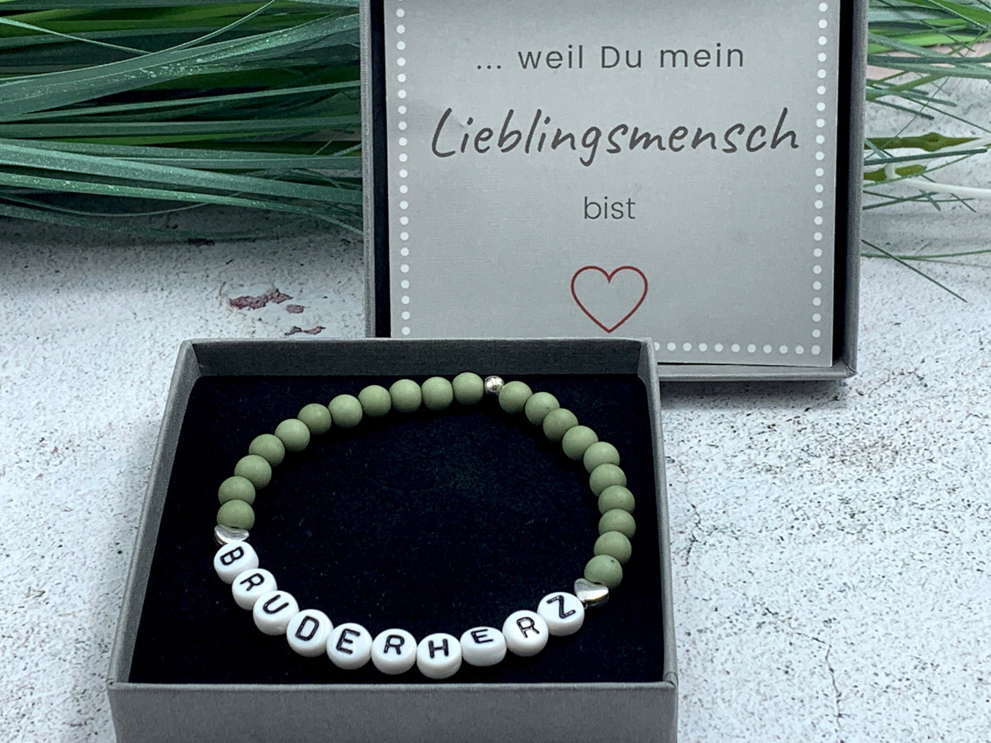 Armband Bruderherz Oliv Acryl mit Herz - Perlenarmband Schwesterherz Geschenk Großer Bruder Kleiner Bruder - viele Farben - personalisierbar