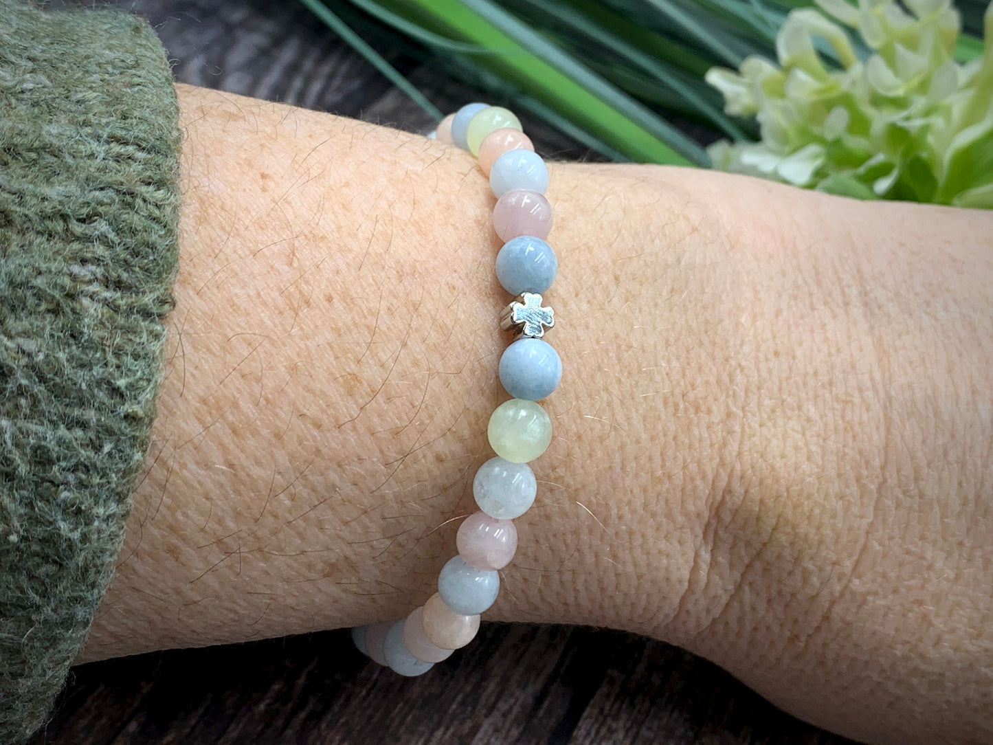 Armband Morganit echter Naturstein - Glückskleeperle echt Platiniert - Glücksarmband Geschenk Freundschaft Mama Liebe - personalisierbar