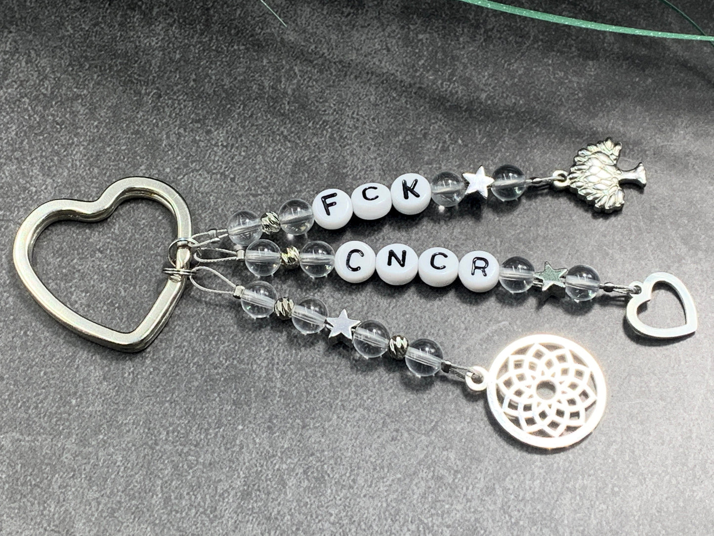 Schlüsselanhänger Fuck Cancer Bergkristall Perlen echt Platiniert Edelstahl - Geschenk Aufmunterung Glücksbringer - personalsierbar