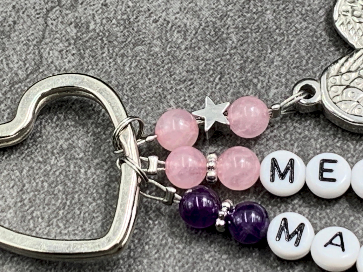 Schlüsselanhänger Name Kinder Amethyst und Rosenquarz bis 5 Namen - Geschenk Mama Liebe Lieblingsmensch Geburtstag - Edelsteine wählbar