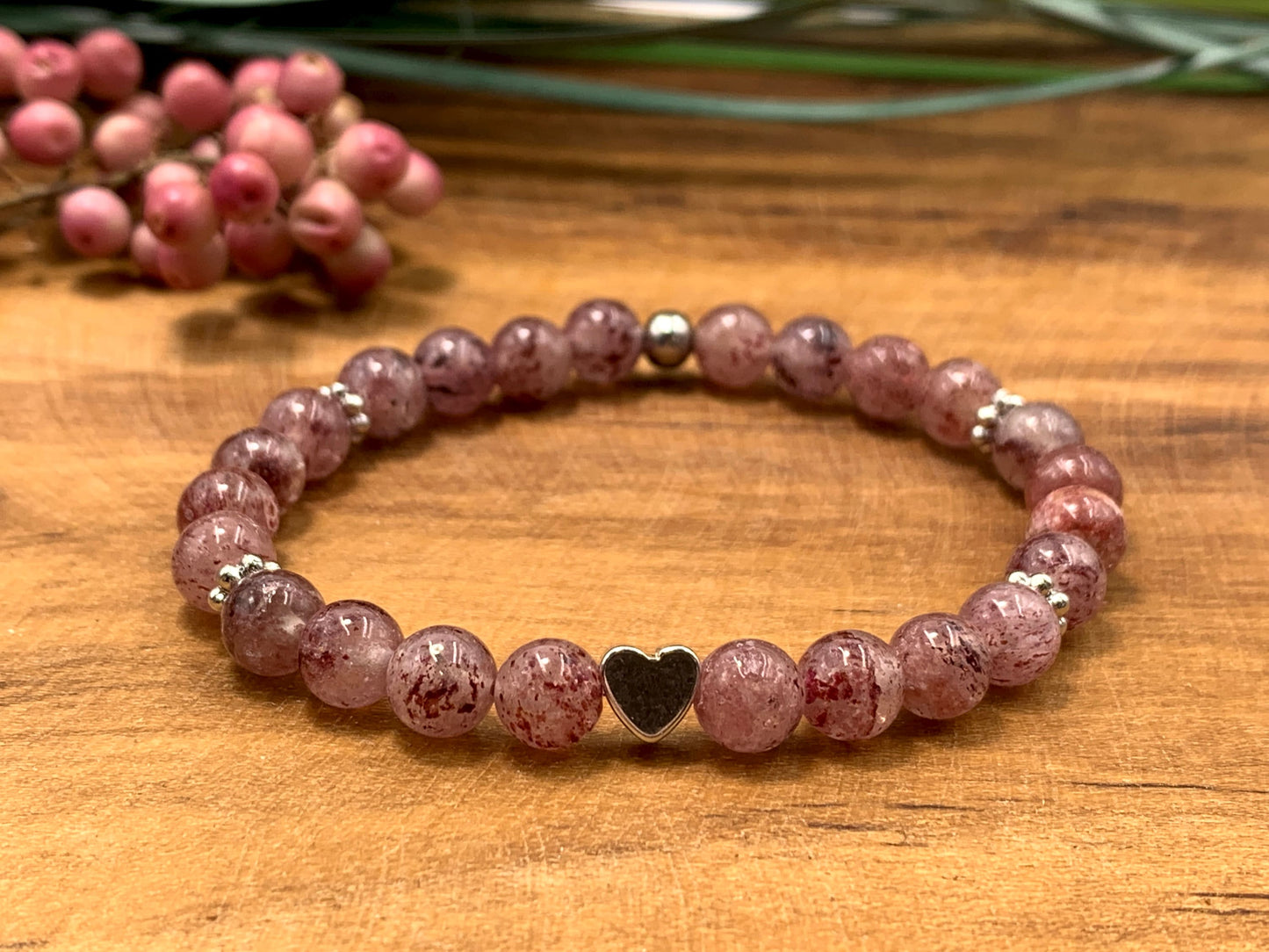 Armband Erdbeerquarz - Herz und Daisyperlen platiniert - Glücksarmband Perlenarmband Naturstein echt - personalisierbar - viele Edelsteine