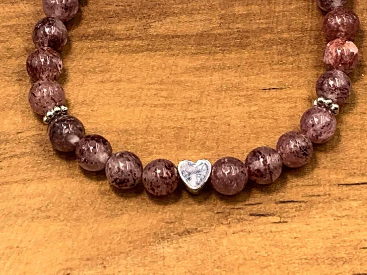 Armband Erdbeerquarz - Herz und Daisyperlen platiniert - Glücksarmband Perlenarmband Naturstein echt - personalisierbar - viele Edelsteine