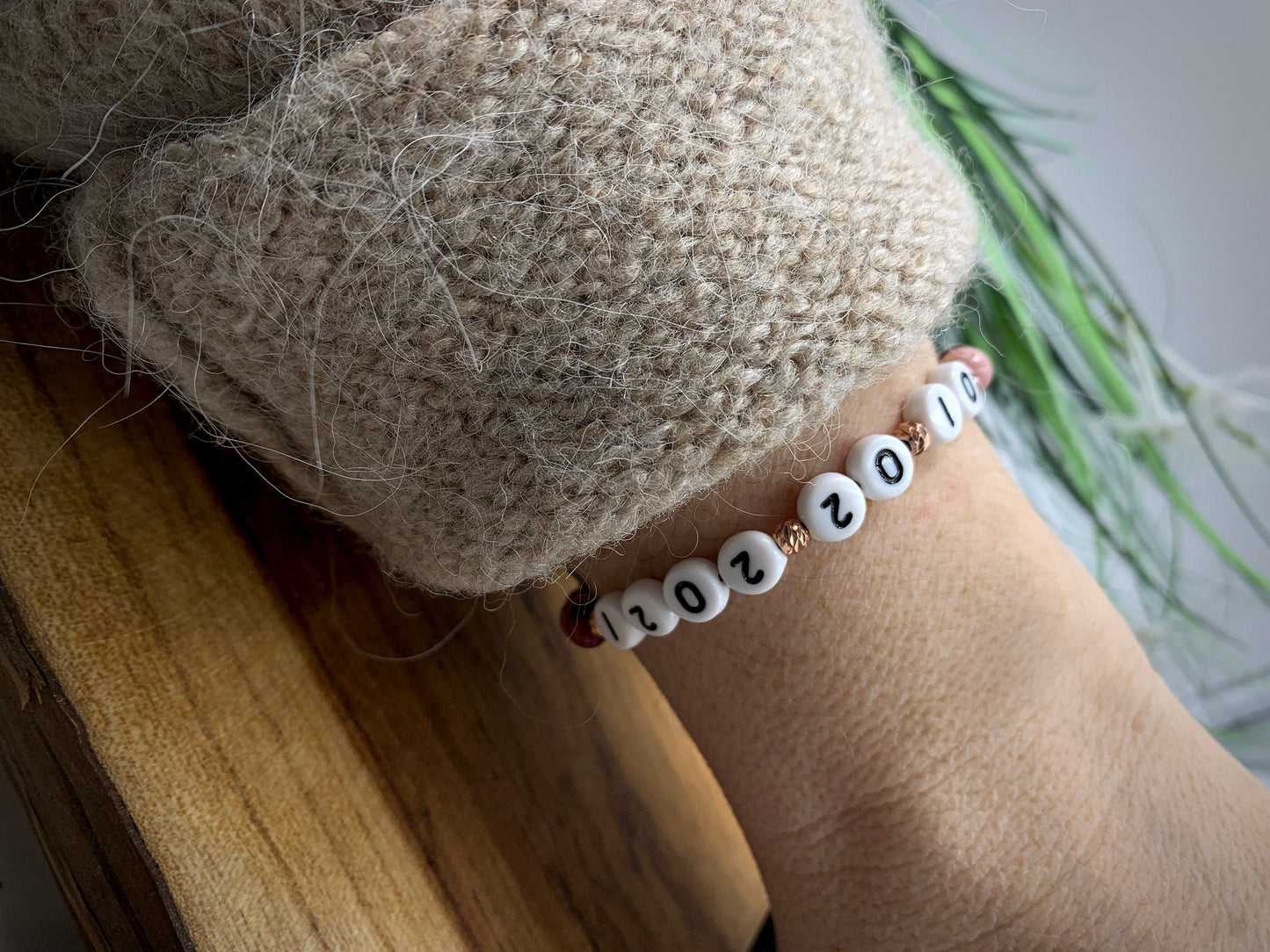 Perlenarmband Afrikanischer Türkis Makramee Herz platiniert - Wunschdatum Andenken an wichtiges Datum - Geschenk Geburt Hochzeit Liebe Glück