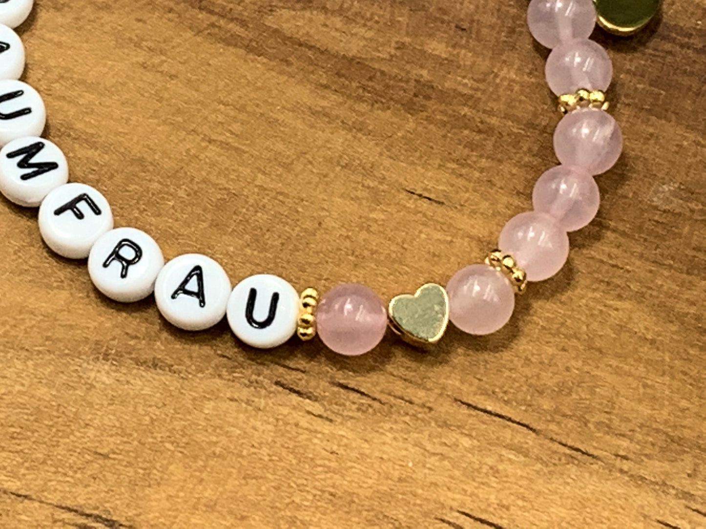 Perlenarmband Traumfrau Rosenquarz echt - Herz Vergoldet - Geschenk Liebe Glück Freundschaft Geburtstag Lieblingsmensch - Wunschedelstein