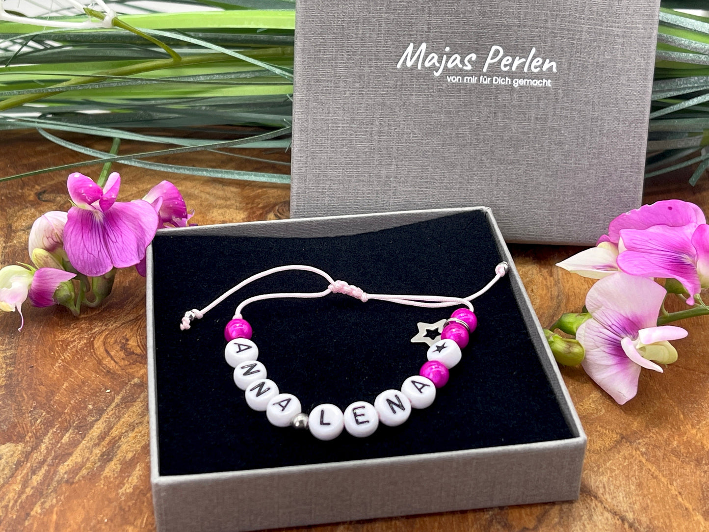 Armband Makramee mit Namen Miracleperlen Acryl - Kinderarmband mit Name Freundschaftsarmband Geschenk Mädchen Lieblingsmensch - Farbwahl