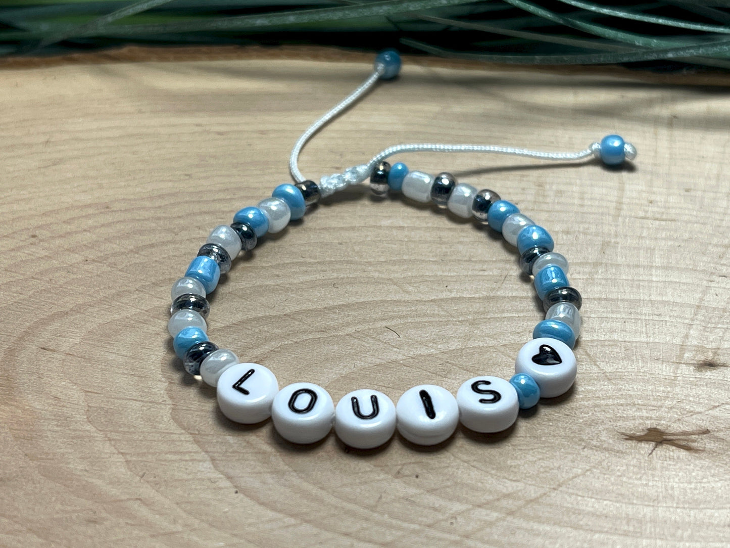 Armband mit Namen Makramee einstellbar - Geschenk Mädchen Geburtstag Namensarmband Kinderarmband - Wunschfarbe - Größe XXS bis XL