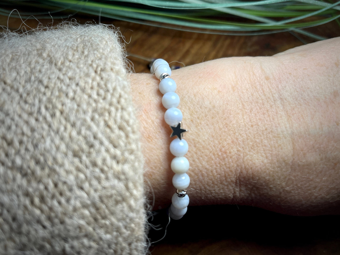 Perlenarmband Chalcedon Makramee Größen einstellbar - Stern Perle echt Platiniert - Perlenarmband Naturstein echt - personalisierbar