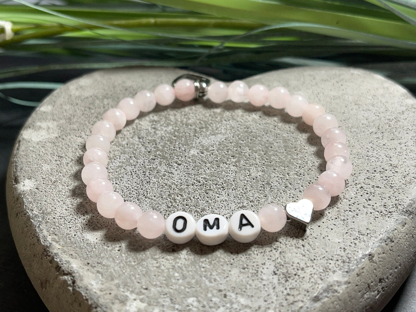 Perlenarmband Rosenquarz Oma - Geschenk Mama Geburt Liebe Andenken Lieblingsmensch Taufe - Wunschedelstein personalisierbar