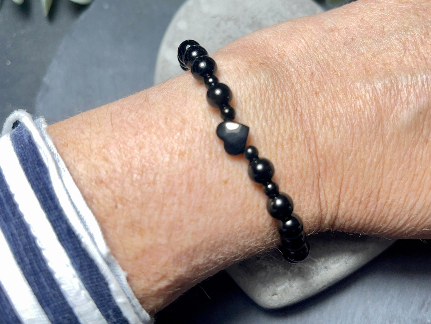 Armband Turmalin Schörl Herz Edelstahl Ionisiert - Perlenarmband für Schutz Kraft Stärke - Spiritueller Schmuck