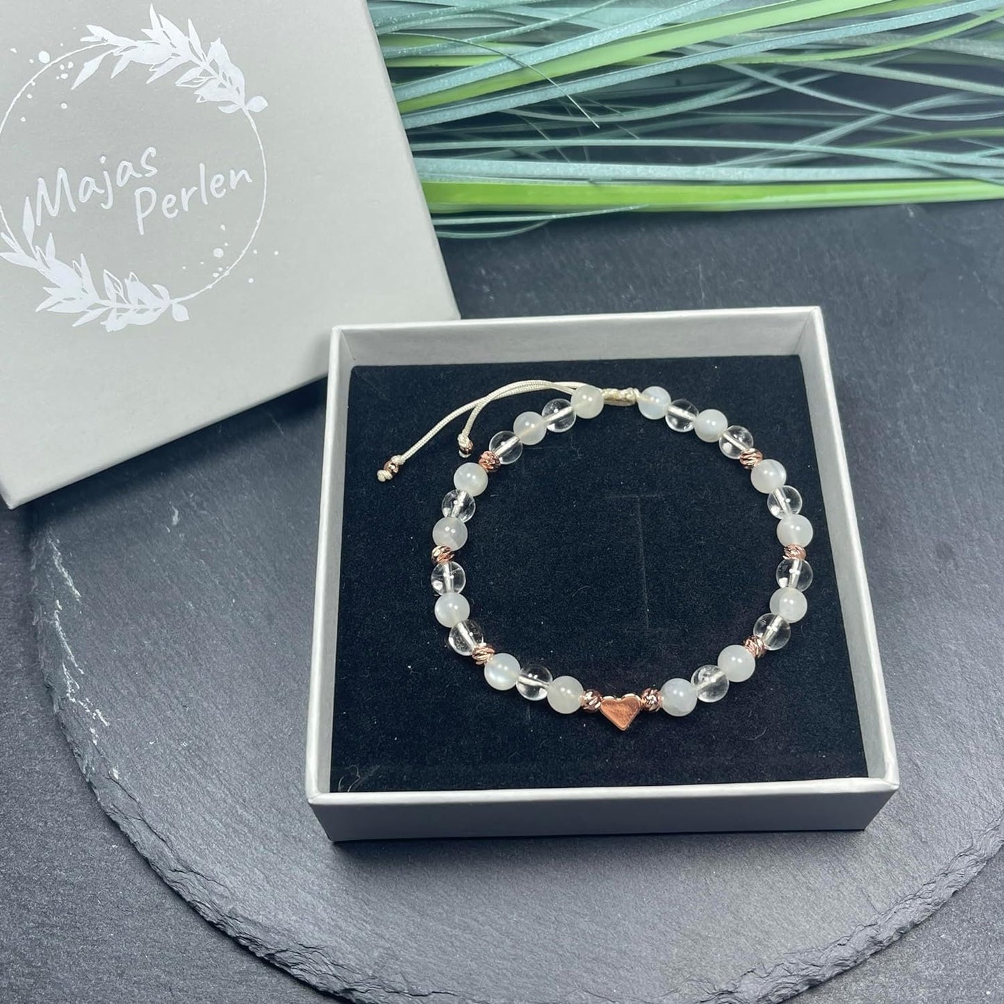 Armband Mondstein Bergkristall Makramee - Facettenperlen Roségold plated - spirituelles Perlenarmband weibliche Energie Stabilität Klarheit