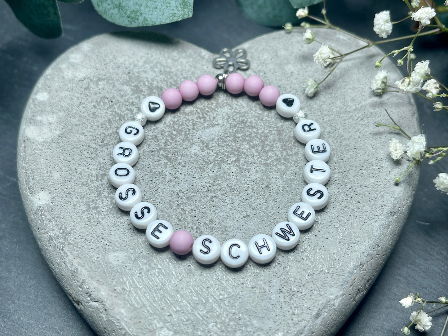 Armband Große Schwester Flieder Acrylperlen 6 mm - Geschenk Big Sister kleiner Bruder Familie Kinder - Farben nach Wunsch personalisierbar