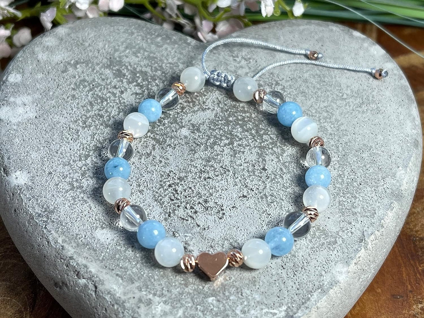 Armband Mondstein Bergkristall Aquamarin Makramee - Facettenperlen Roségold plated - Perlenarmband Klarheit Kommunikation innerer Frieden