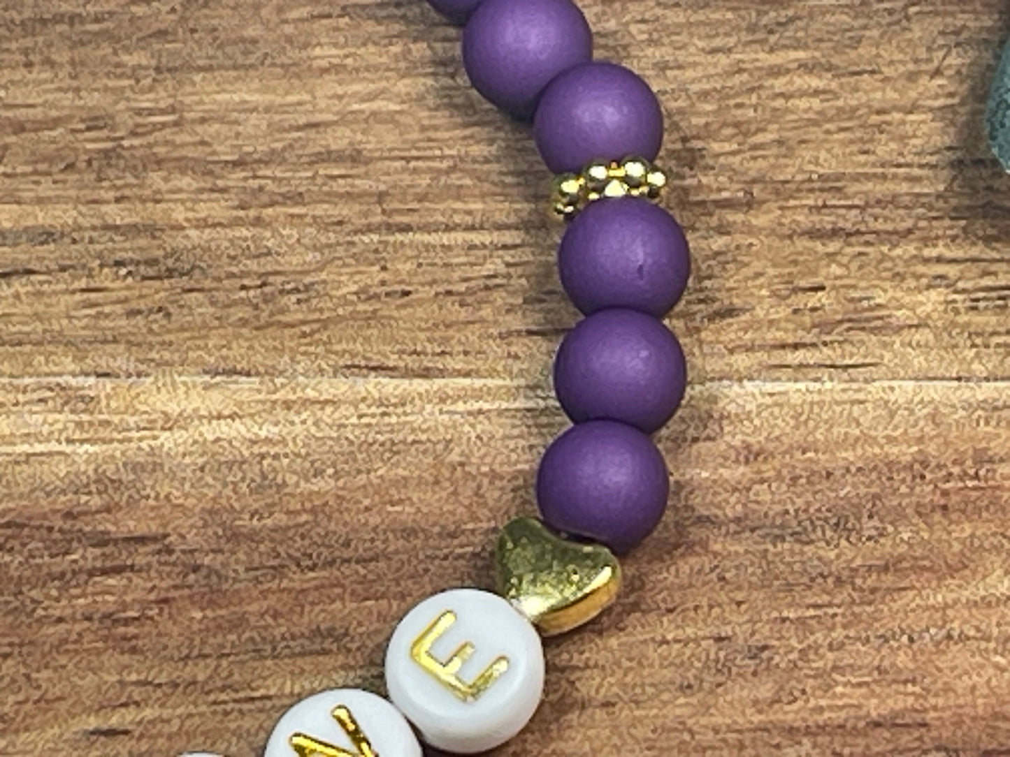 Armband mit Namen Acryl Purple mit Gold - Geschenk Mama Freundschaft Kinderarmband personalisiert - Wunschfarbe - viele Farben