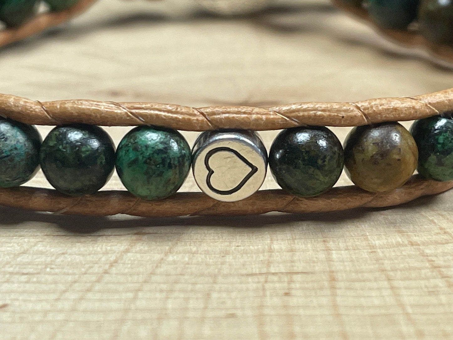 Perlenarmband gewickelt Chrysokoll DQ Herz und Leder - Wickelarmband Bohostil Vintage - Geschenk Mama Liebe Geburtstag - Wunschedelstein