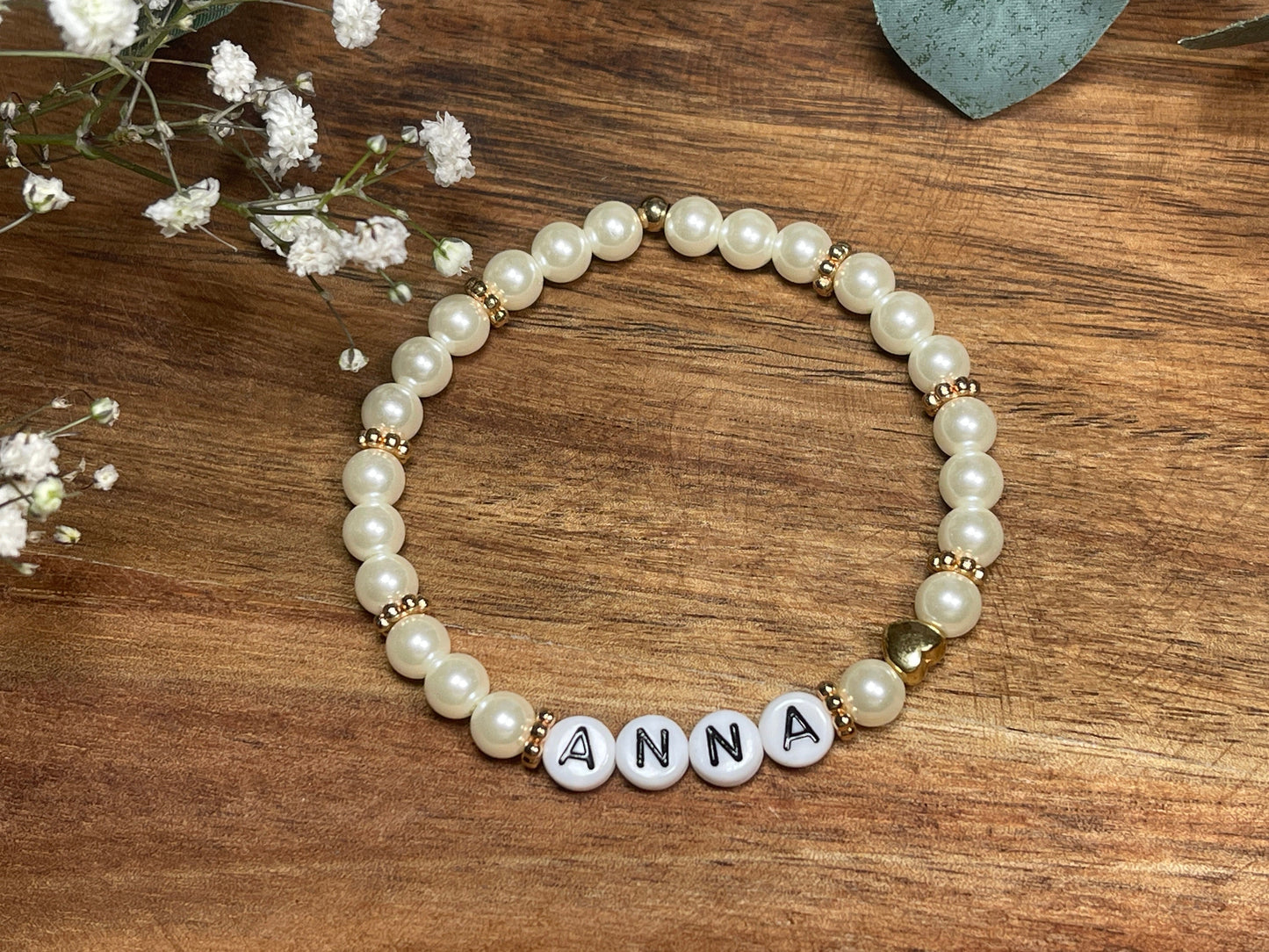 Perlenarmband mit Namen - hochwertig gewachste Glasperlen Perlmuttimitat - Geschenk Mama Lieblingsmensch Mädchen Kinder - personalisierbar