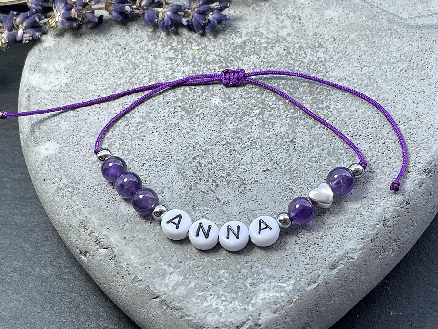 Majas Perlen Armband mit Namen Amethyst Herz DQ - alle Größen einstellbar XS bis XXL - echte Edelsteine und Edelstahl - Unisex