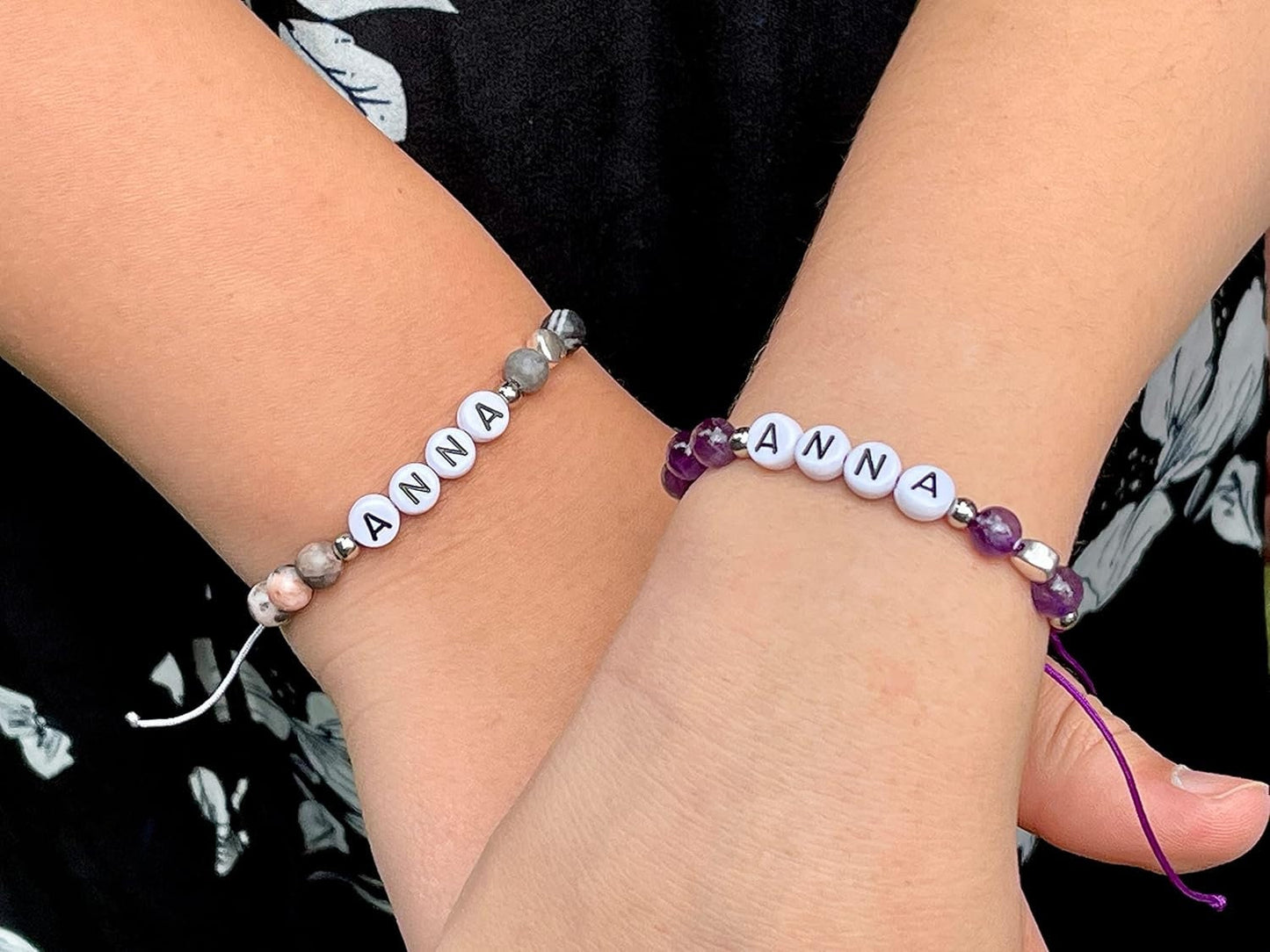 Majas Perlen Armband mit Namen Mondstein Herz DQ - alle Größen einstellbar XS bis XXL - echte Edelsteine und Edelstahl - Unisex