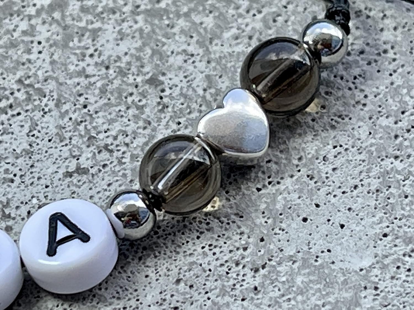 Majas Perlen Armband mit Namen Rauchquarz Herz DQ - alle Größen einstellbar XS bis XXL - echte Edelsteine und Edelstahl - Unisex