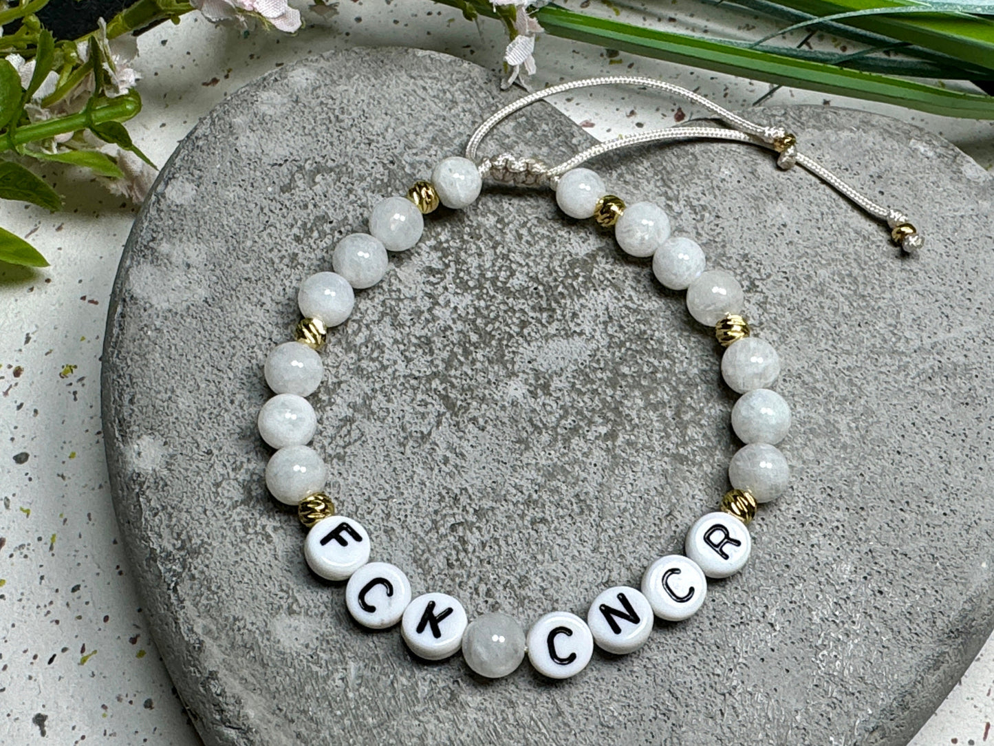 Armband Fuck Cancer Mondstein vergoldet Makramee Geschenk Aufmunterung Genesung Brustkrebs Wunschedelstein Perlenarmband Schutzstein