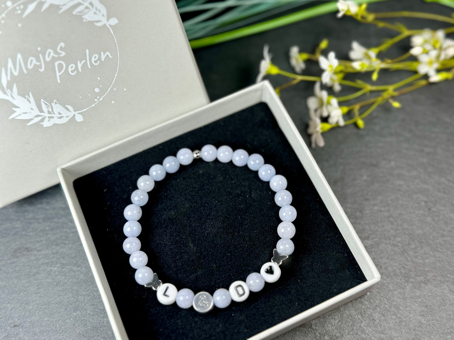 Armband Aquamarin Initialen echte Naturperlen Schmetterlinge platiniert - Namensarmband Geschenk Mama Geburt Lieblingsmensch - anpassbar
