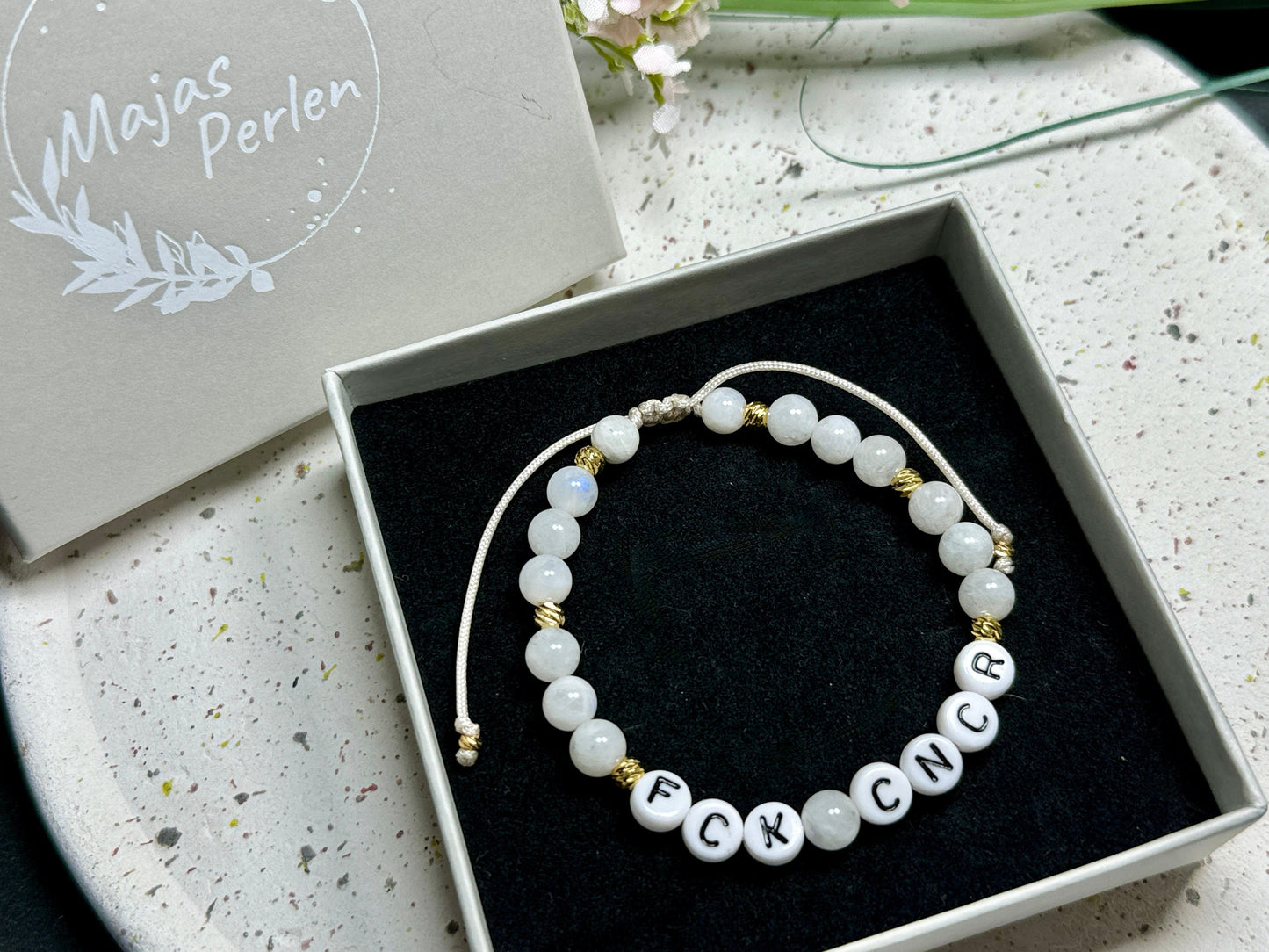Armband Fuck Cancer Mondstein vergoldet Makramee Geschenk Aufmunterung Genesung Brustkrebs Wunschedelstein Perlenarmband Schutzstein
