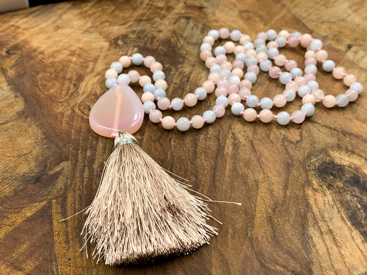 Malakette Morganit handgeknotet - Meditationskette 108 Perlen Halskette - Gebetskette Yoga - Handmade personalisierbar