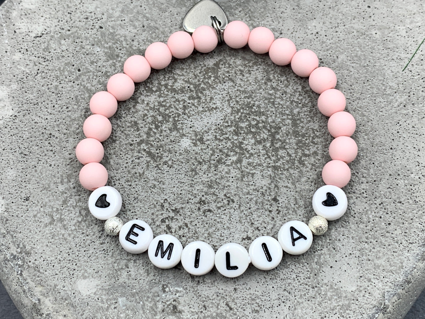 Armband Name Emilia rosa, Geschenk Liebe, Acrylarmband, Geschenk für Mama