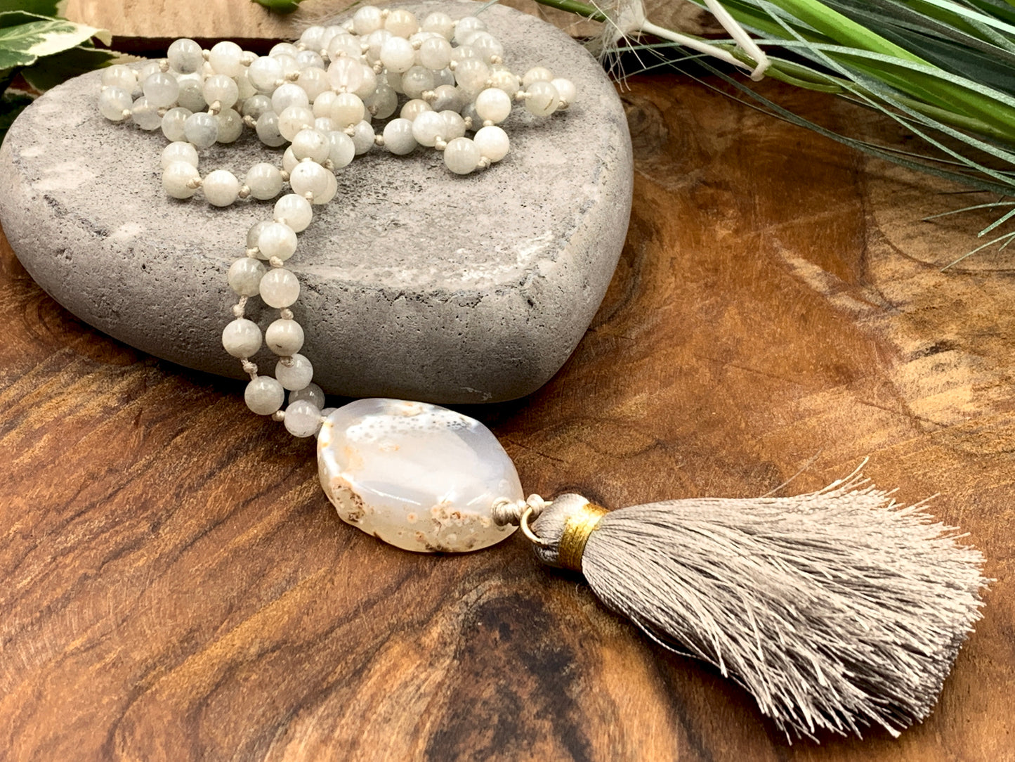Malakette Mondstein handgeknotet - Meditationskette 108 Perlen Halskette - Gebetskette Yoga - Handmade personalisierbar