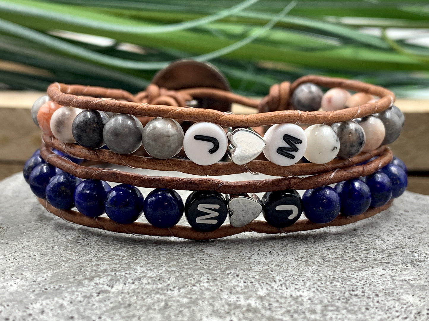 Bohoarmband Zebra Jaspis mit Initialen - Wickelarmband Leder und Edelsteine - Namensarmabnd gewickelt - Geschenkidee Mädchen Namensarmband Perlen - Edelstein nach Wunsch - Handmade personalisierbar