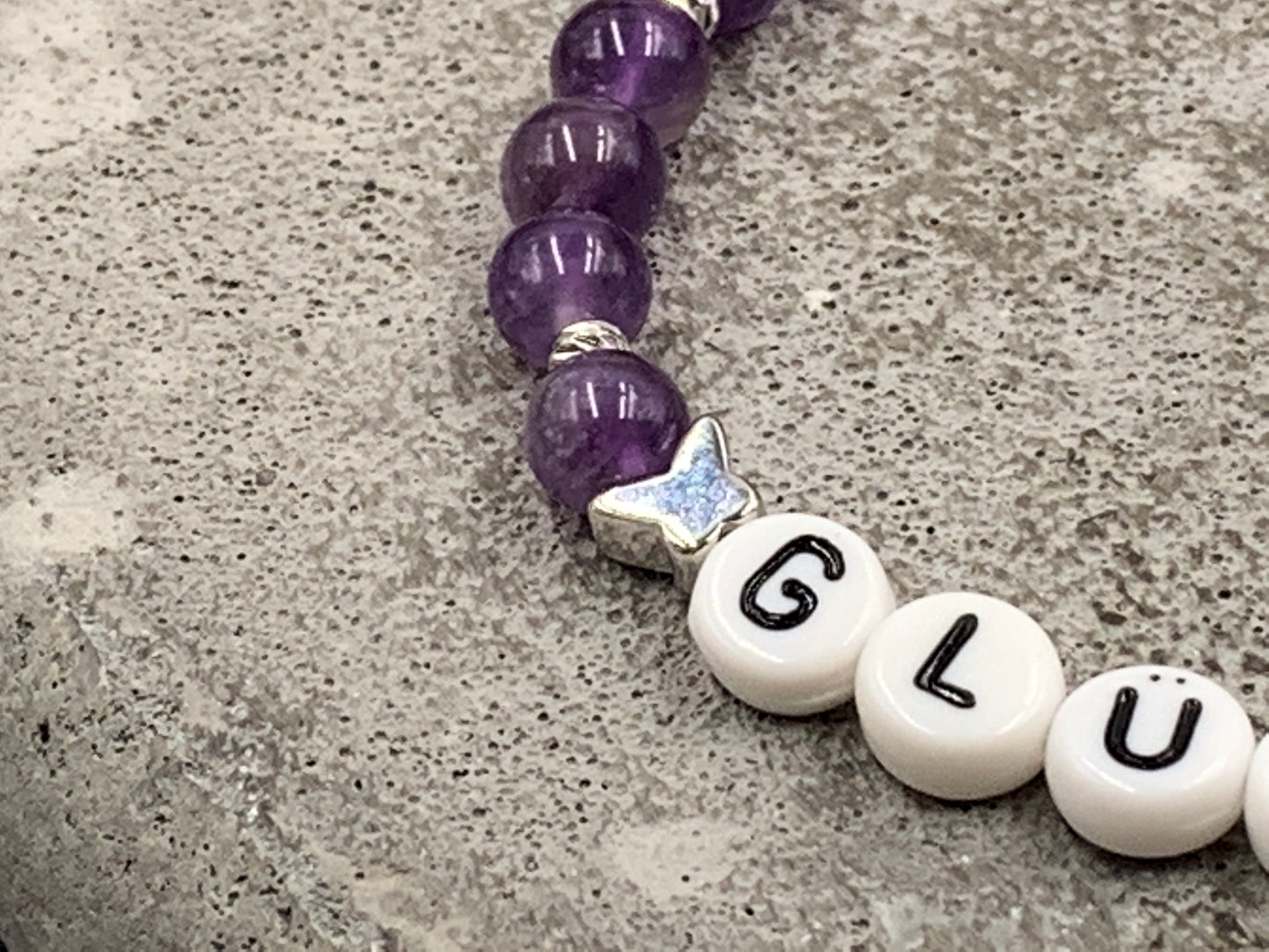 Armband Amethyst Glückskind Schmetterlinge echt platiniert mit Facettenperlen - Namensarmband - Geschenk Geburt Mama Mädchen Junge - Edelstein nach Wahl - Handmade personalisierbar