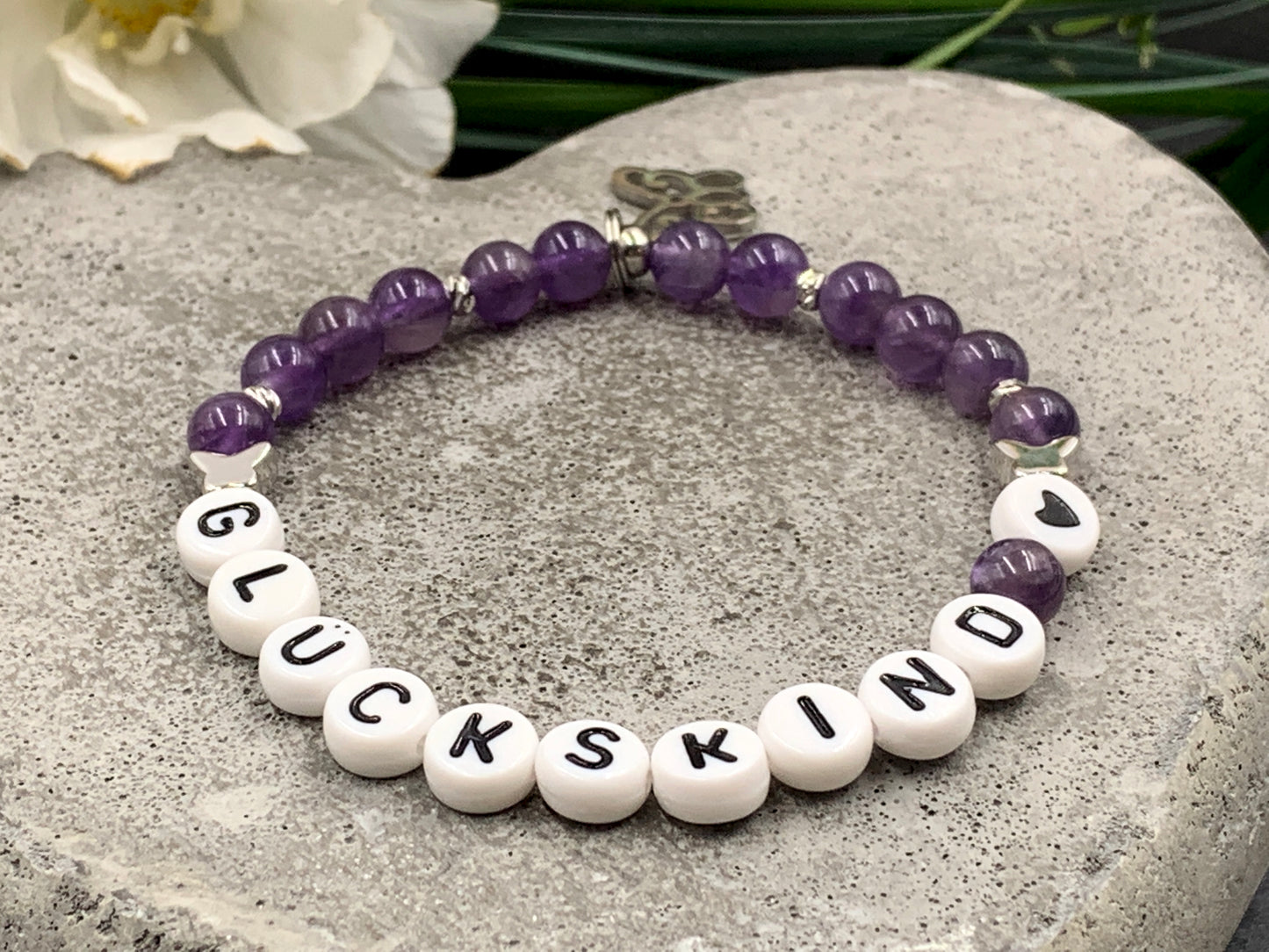 Armband Amethyst Glückskind Schmetterlinge echt platiniert mit Facettenperlen - Namensarmband - Geschenk Geburt Mama Mädchen Junge - Edelstein nach Wahl - Handmade personalisierbar