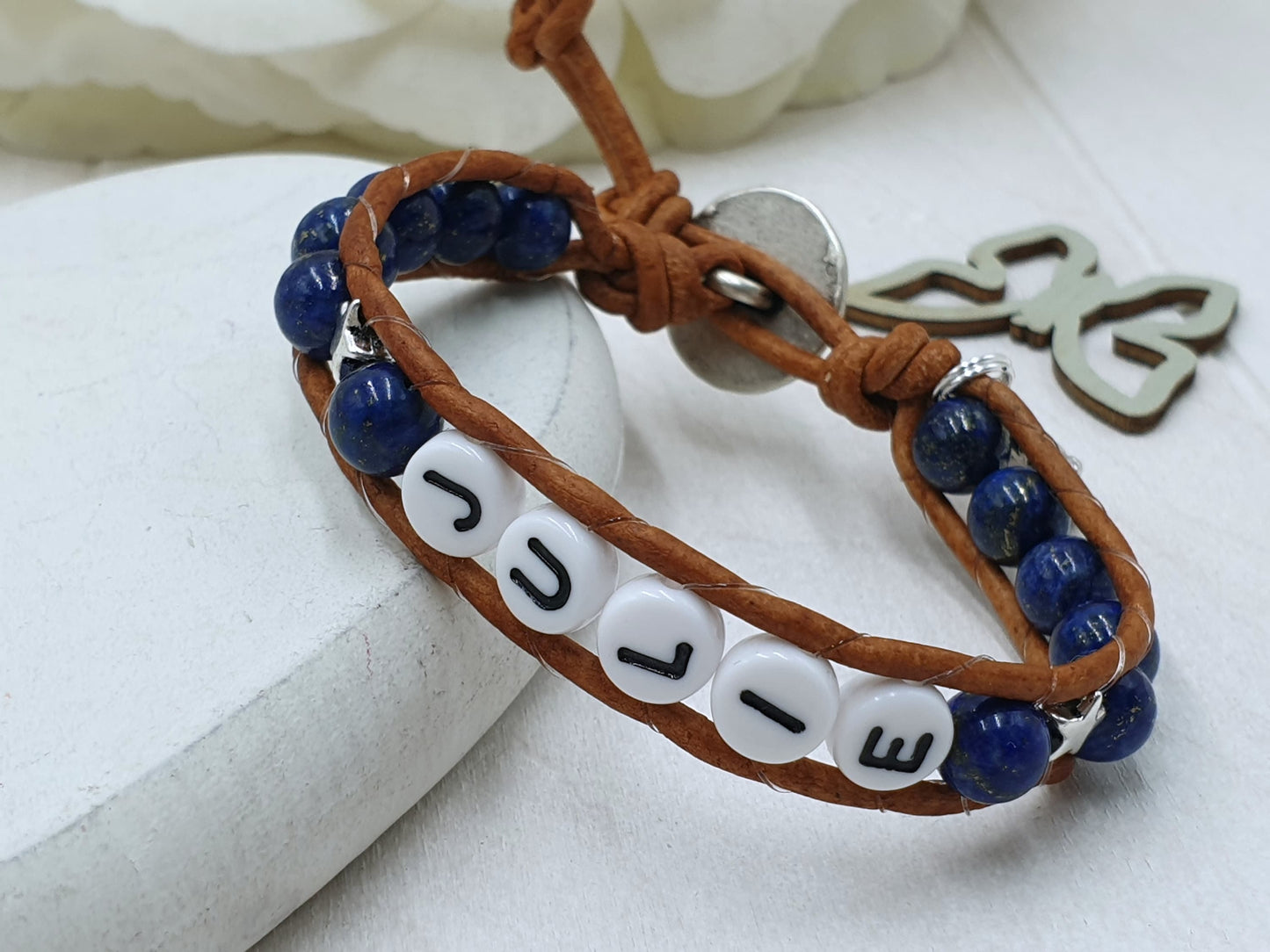 Wickelarmband Lapislazuli und Leder mit Name - Geschenkidee Mädchen Namensarmband Perlen - Edelstein nach Wunsch - Handmade personalisierbar