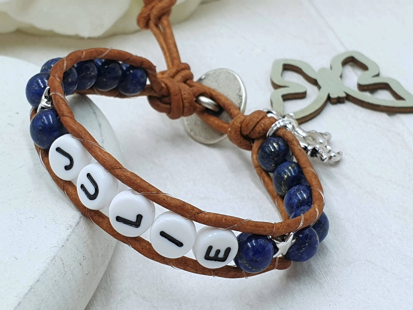 Wickelarmband Lapislazuli und Leder mit Name - Geschenkidee Mädchen Namensarmband Perlen - Edelstein nach Wunsch - Handmade personalisierbar