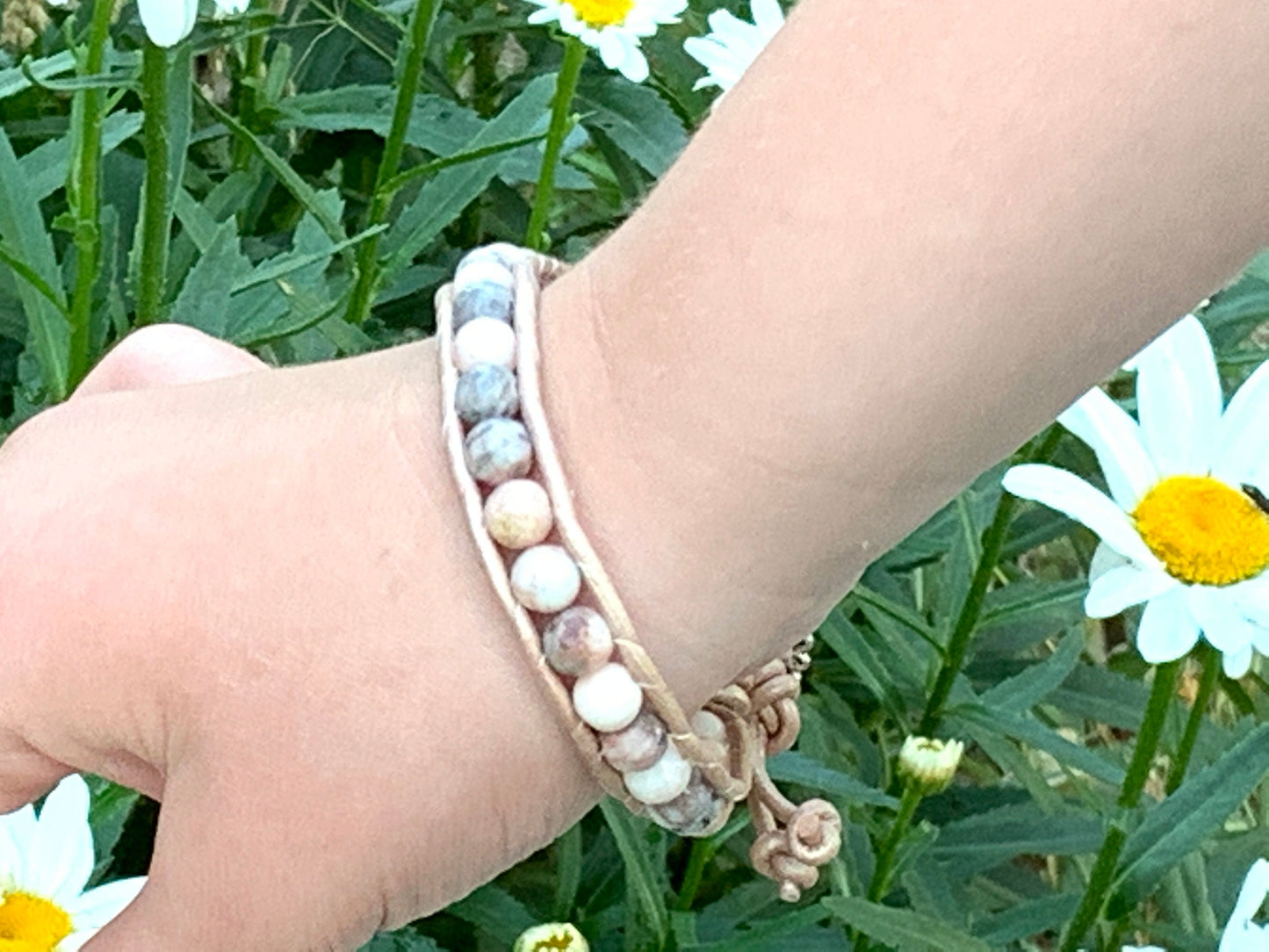 Perlenarmband gewickelt Zebra Jaspis - Bohoarmband Perlen und Leder  - Geschenk Geburtstag Freundin Liebe - Edelstein wählbar