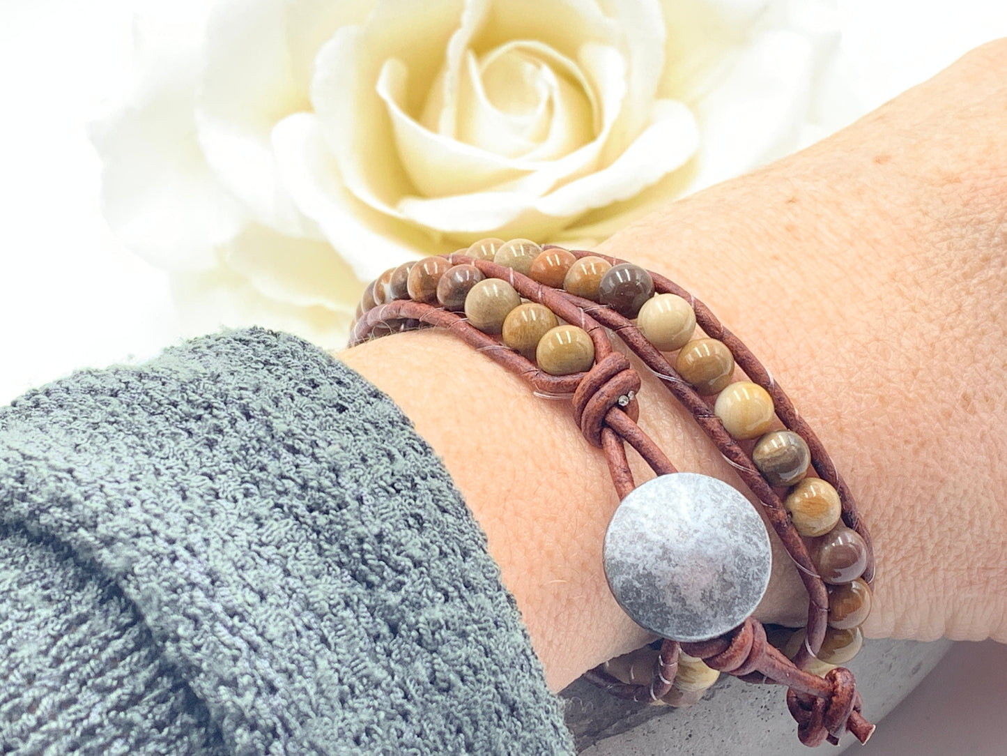 Wickelarmband Versteinertes Holz und Leder Vintage Stil - Bohoarmband Festivalstil- viele Edelsteine möglich - Geschenk Perlenarmband unisex