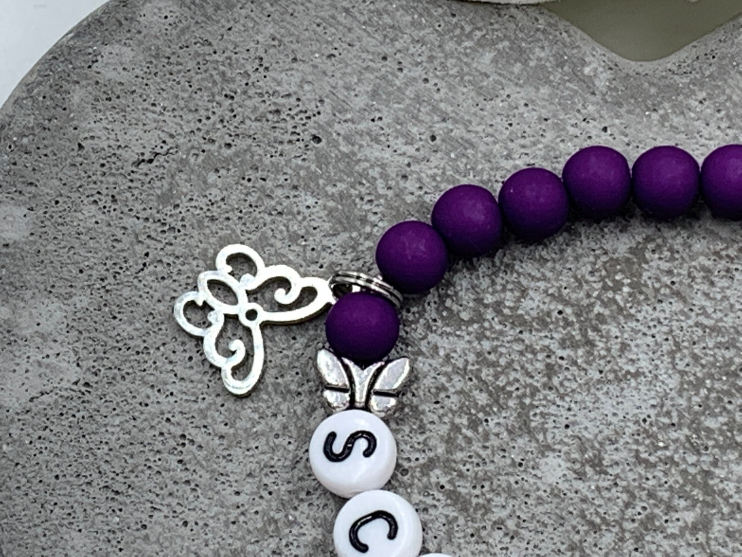 Armband Schulkind Schmetterling Lila -  Geschenk Einschulung erster Schultag Kleinigkeit zur Einschulung - viele F arben - personalisierbar