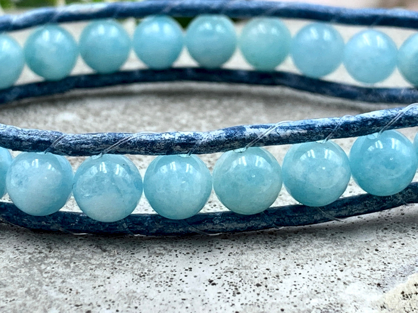 Wickelarmband Aquamarin echt mit Leder - Bohoarmband gewickelt Aquamarin - Geschenk Lieblingsmensch - Edelstein nach Wunsch