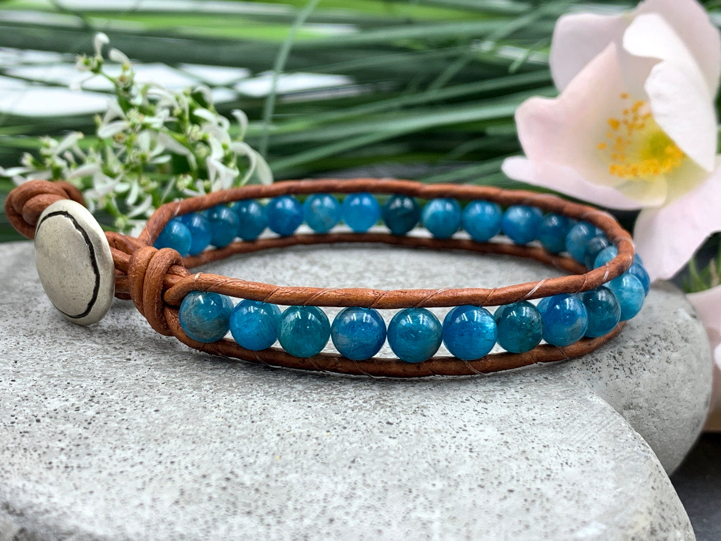 Wickelarmband Apatit echt mit Leder - gewickeltes Perlenarmband - Geschenk beste Freundin Lieblingsmnsch - Wunschedelstein